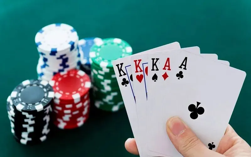 Tìm hiểu chi tiết luật chơi Vipwin Poker